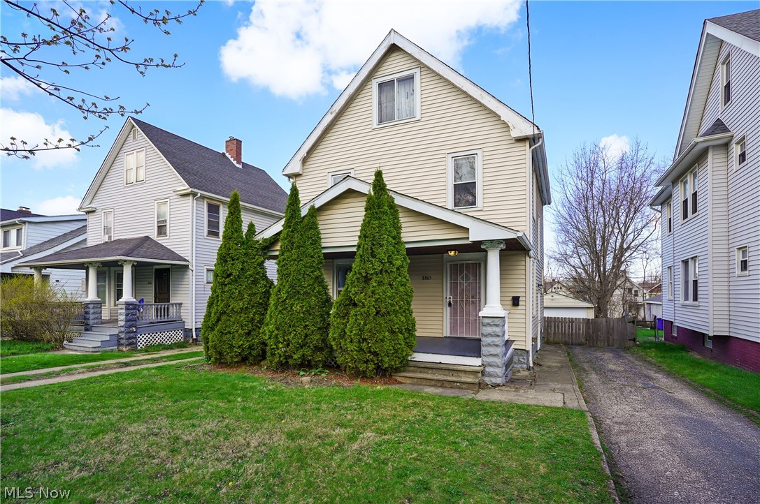 8805 Jeffries Avenue Cleveland OH 44105