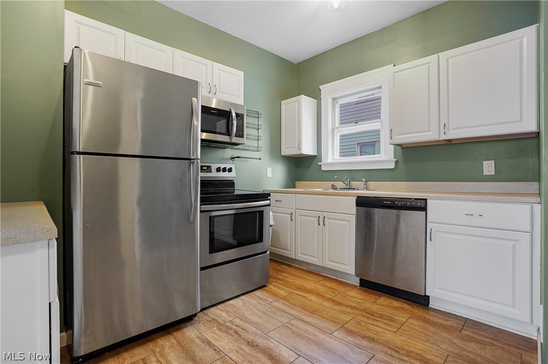 8805 Jeffries Avenue Cleveland OH 44105