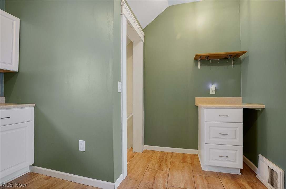 8805 Jeffries Avenue Cleveland OH 44105