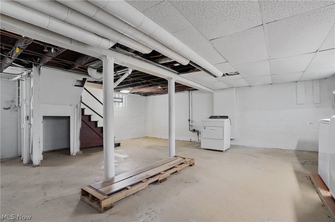 8805 Jeffries Avenue Cleveland OH 44105