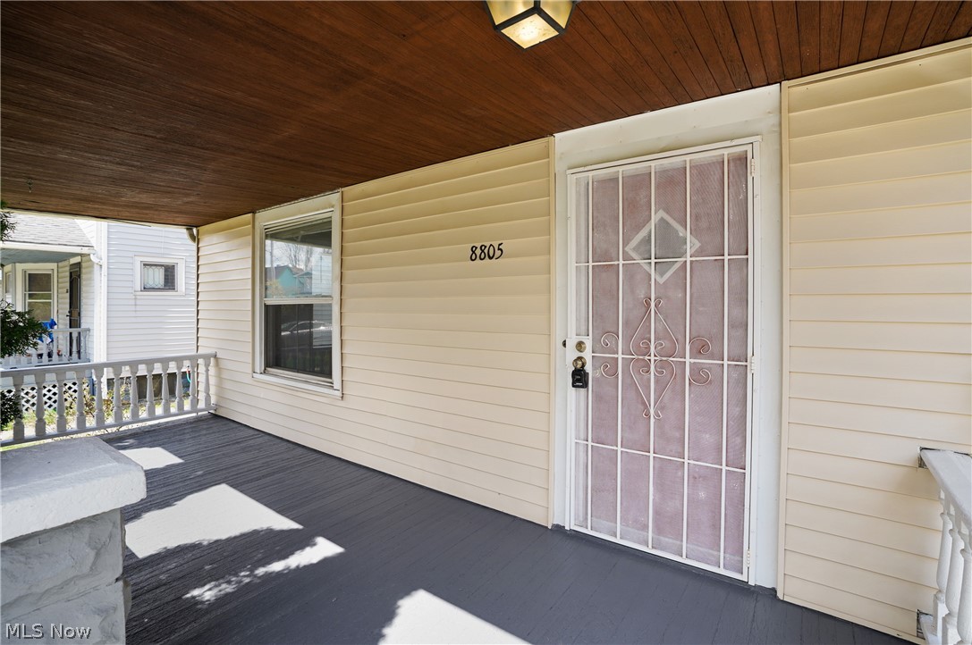 8805 Jeffries Avenue Cleveland OH 44105
