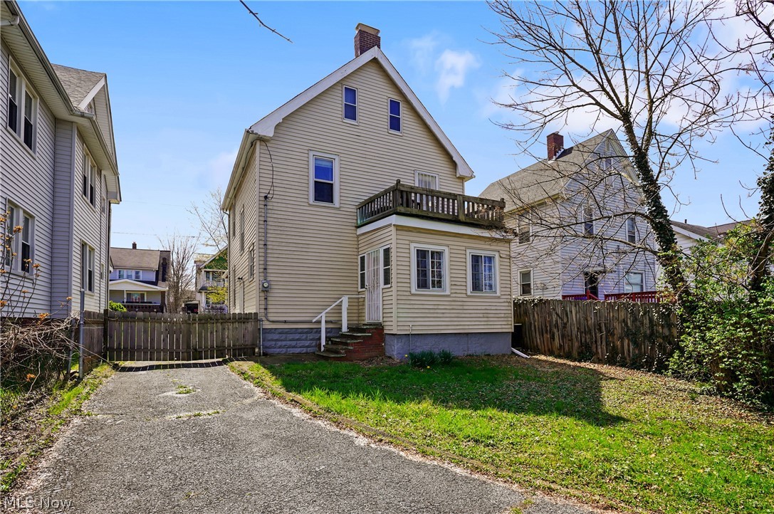 8805 Jeffries Avenue Cleveland OH 44105