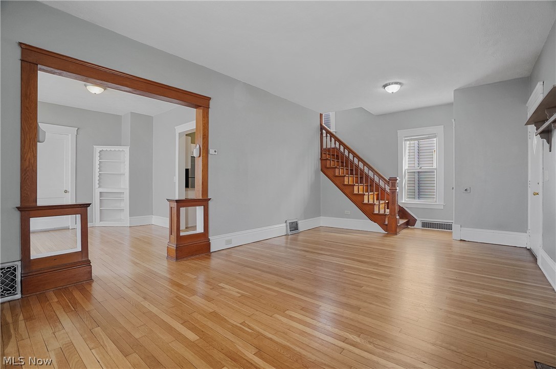 8805 Jeffries Avenue Cleveland OH 44105