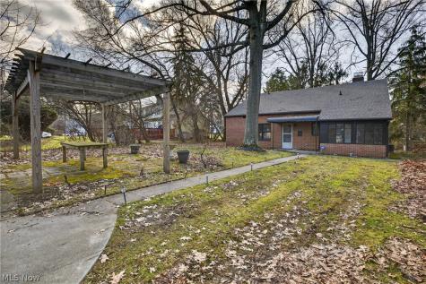 19871 Upper Valley Drive Euclid OH 44117