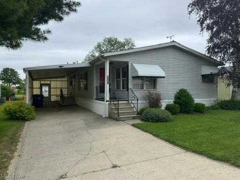 711 Brookside Drive Wellington OH 44090
