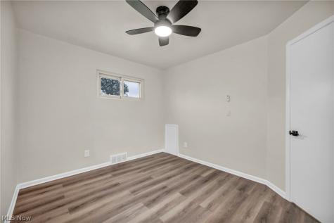 6330 Stonecrest Drive Brook Park OH 44142
