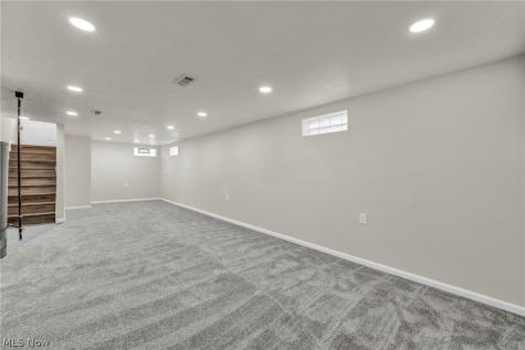 6330 Stonecrest Drive Brook Park OH 44142