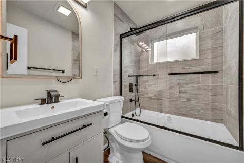 6330 Stonecrest Drive Brook Park OH 44142