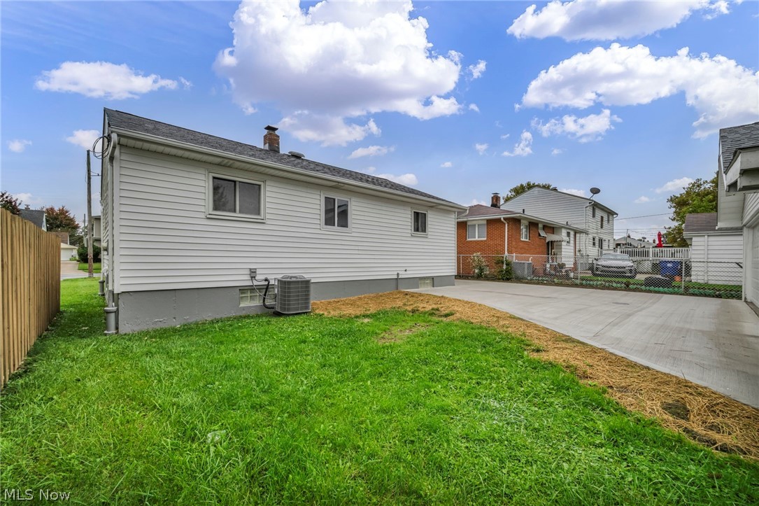 6330 Stonecrest Drive Brook Park OH 44142