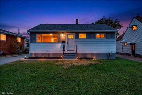 6330 Stonecrest Drive Brook Park OH 44142