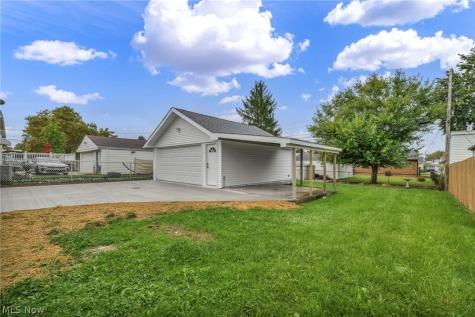 6330 Stonecrest Drive Brook Park OH 44142