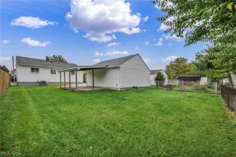 6330 Stonecrest Drive Brook Park OH 44142