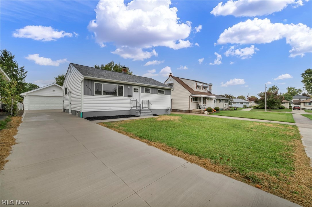 6330 Stonecrest Drive Brook Park OH 44142