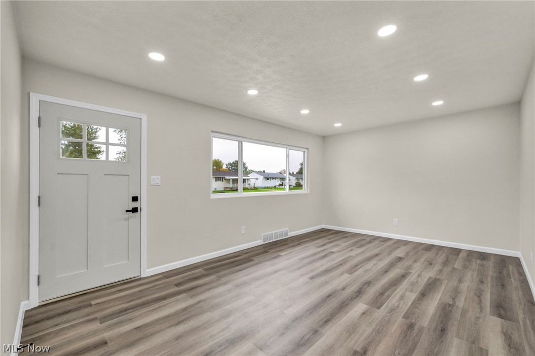 6330 Stonecrest Drive Brook Park OH 44142