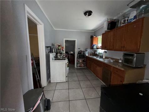2028 W 104th Street Cleveland OH 44102