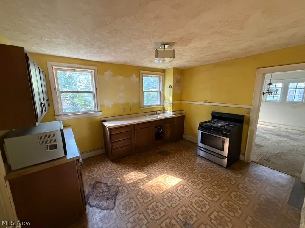 1676 Lee Road Cleveland Heights OH 44118