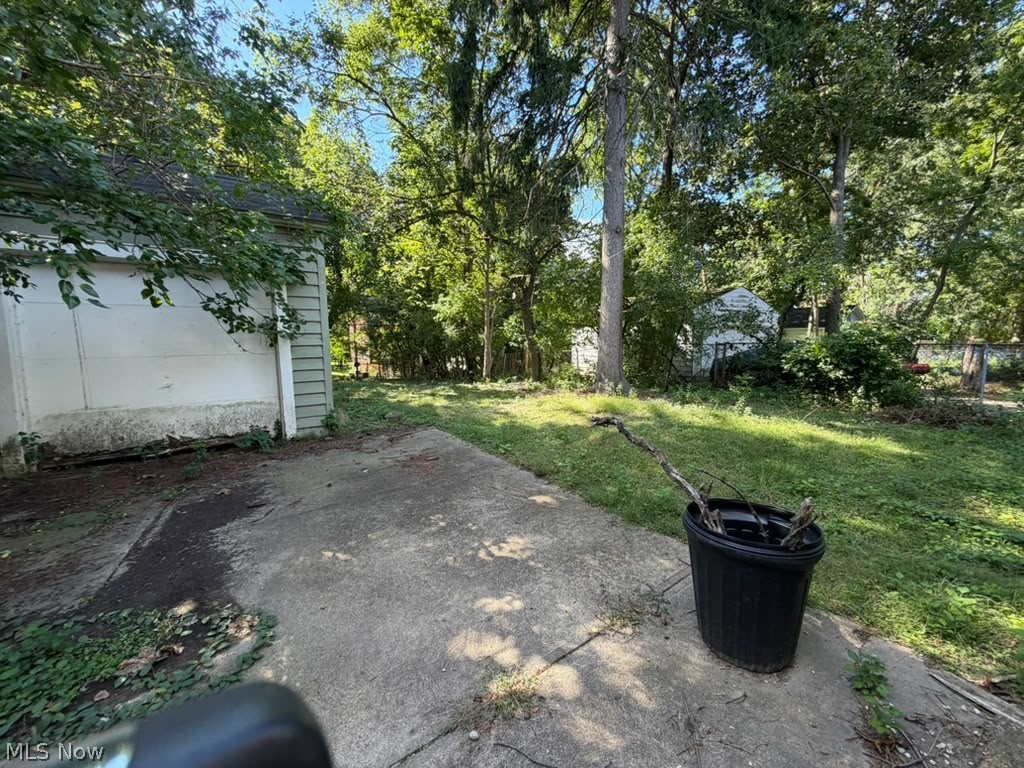 1676 Lee Road Cleveland Heights OH 44118
