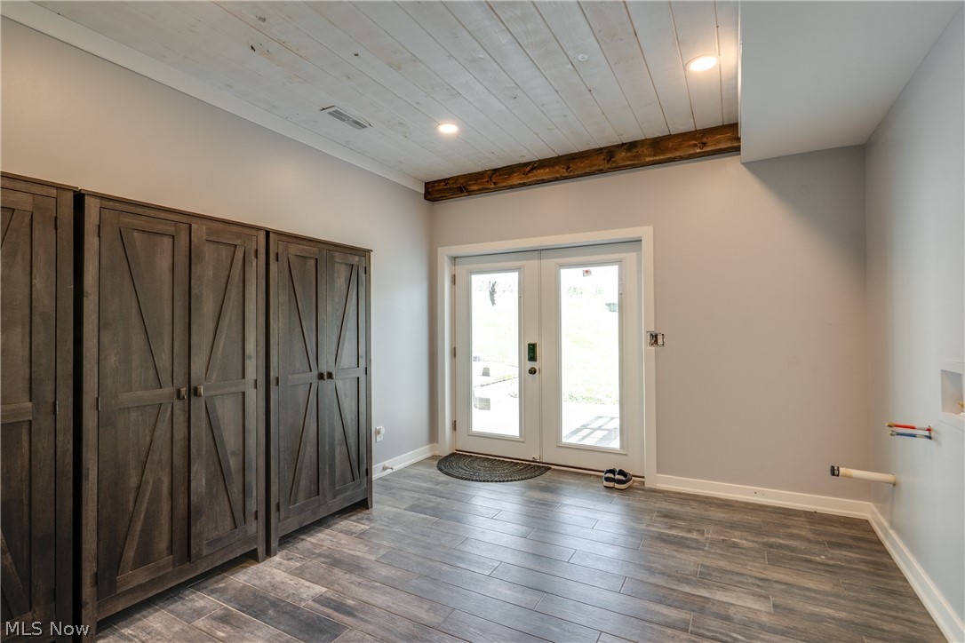 14993 Millersburg Road SW Navarre OH 44662