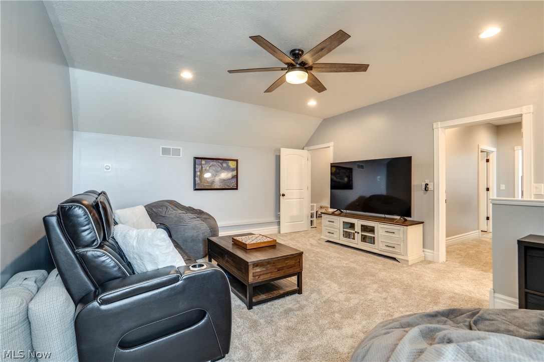14993 Millersburg Road SW Navarre OH 44662