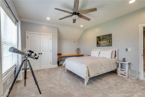14993 Millersburg Road SW Navarre OH 44662