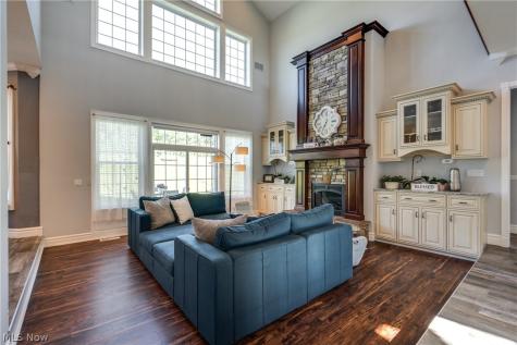 14993 Millersburg Road SW Navarre OH 44662