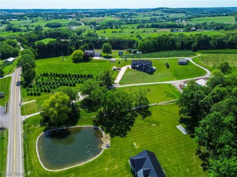 14993 Millersburg Road SW Navarre OH 44662