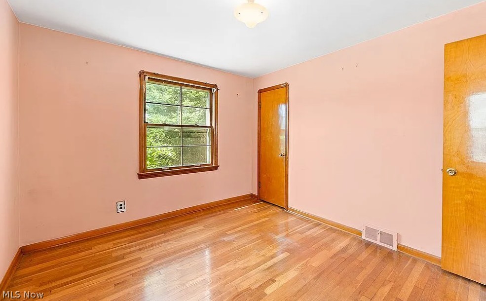 6008 Charles Avenue Parma OH 44129