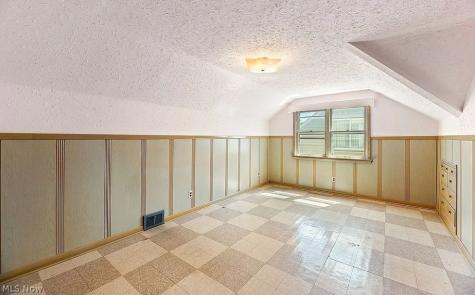6008 Charles Avenue Parma OH 44129