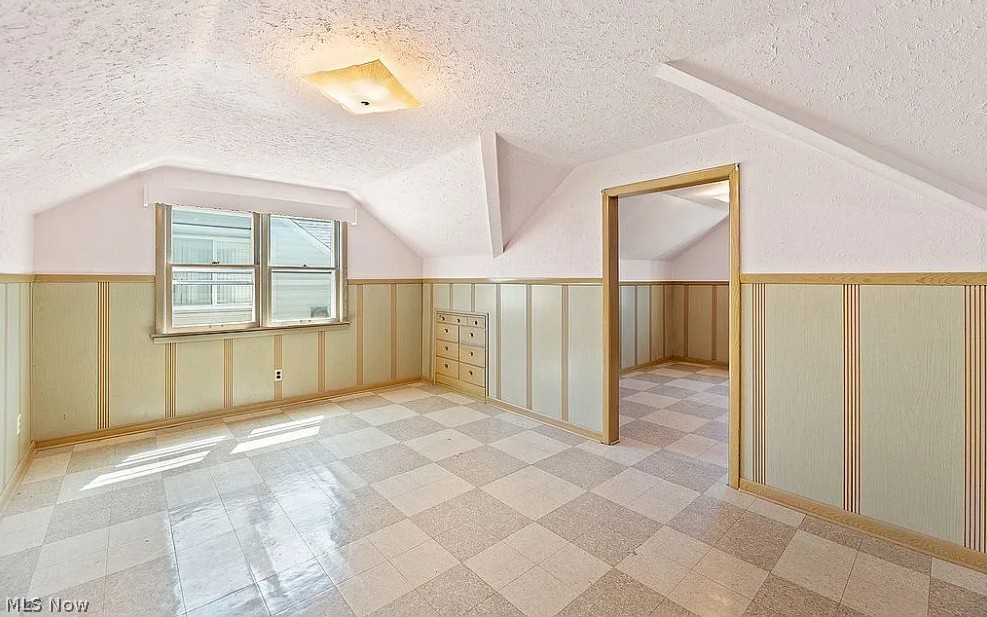 6008 Charles Avenue Parma OH 44129