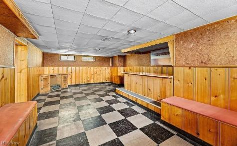 6008 Charles Avenue Parma OH 44129