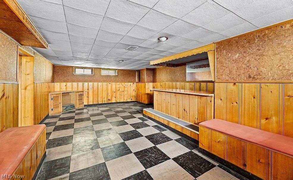 6008 Charles Avenue Parma OH 44129