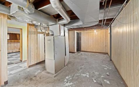 6008 Charles Avenue Parma OH 44129