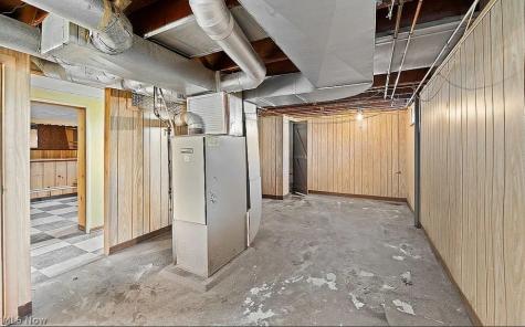 6008 Charles Avenue Parma OH 44129