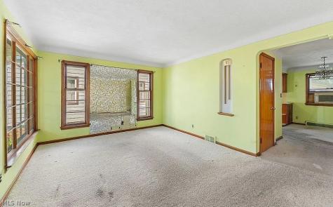 6008 Charles Avenue Parma OH 44129
