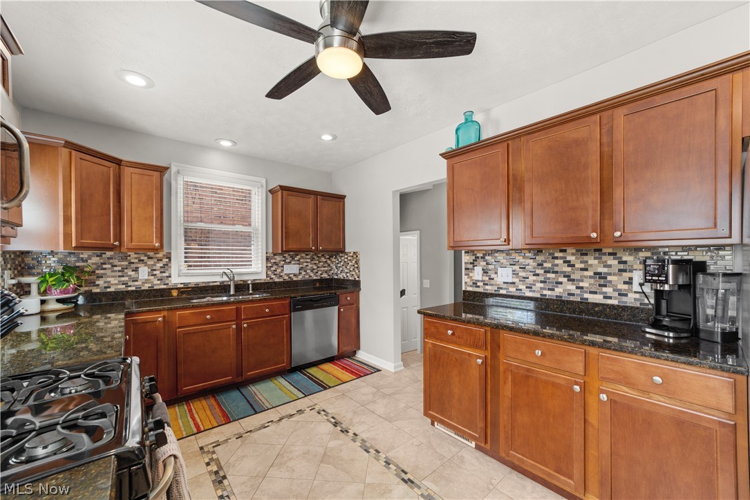 2591 Fenwick Road University Heights OH 44118