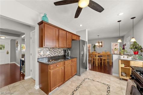 2591 Fenwick Road University Heights OH 44118