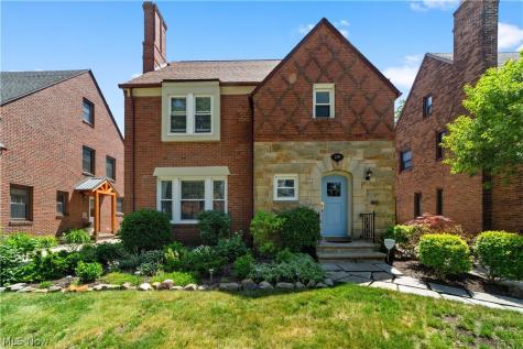 2591 Fenwick Road University Heights OH 44118