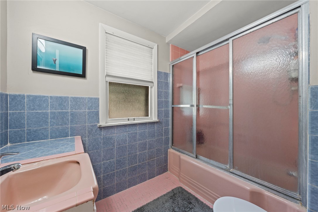 4028 Wandsworth Road South Euclid OH 44121