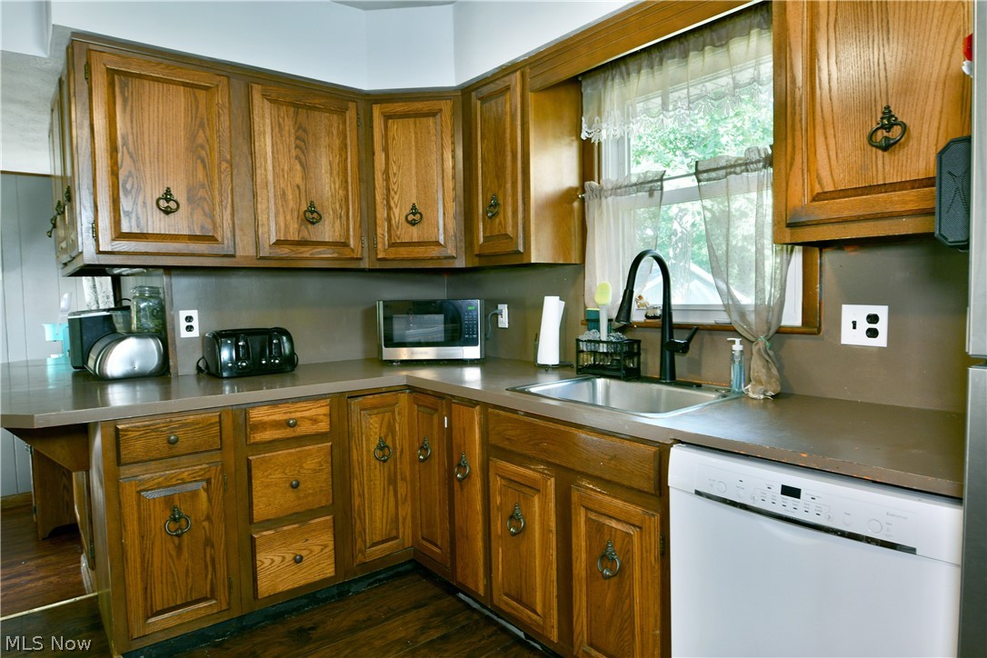 3557 Valacamp Avenue SE Warren OH 44484