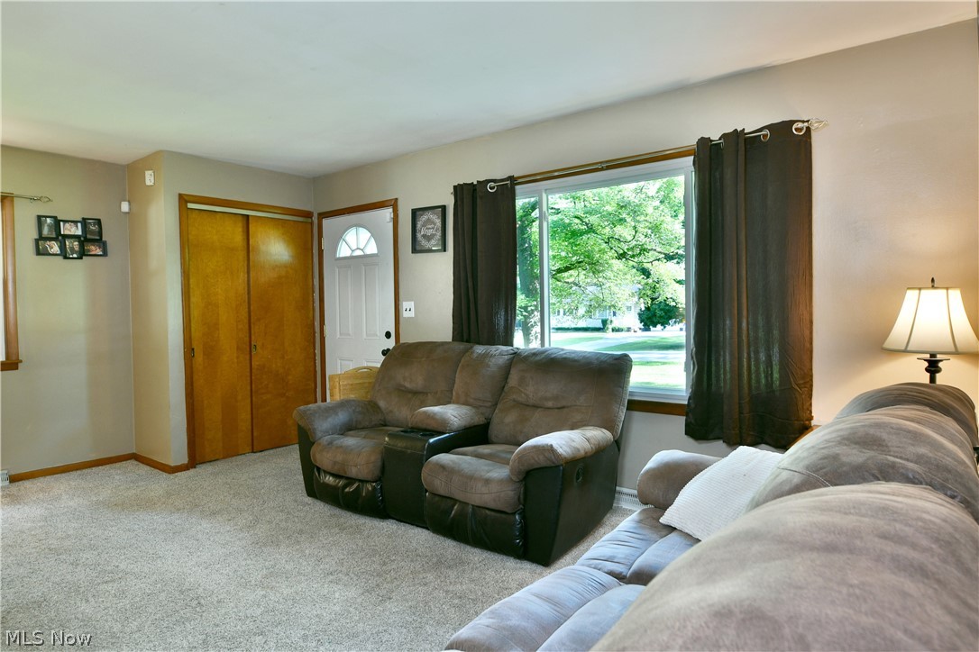 3557 Valacamp Avenue SE Warren OH 44484