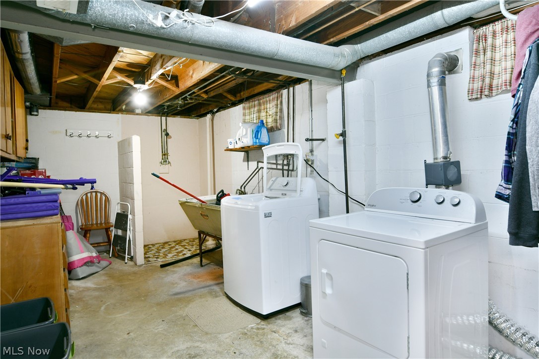 3557 Valacamp Avenue SE Warren OH 44484