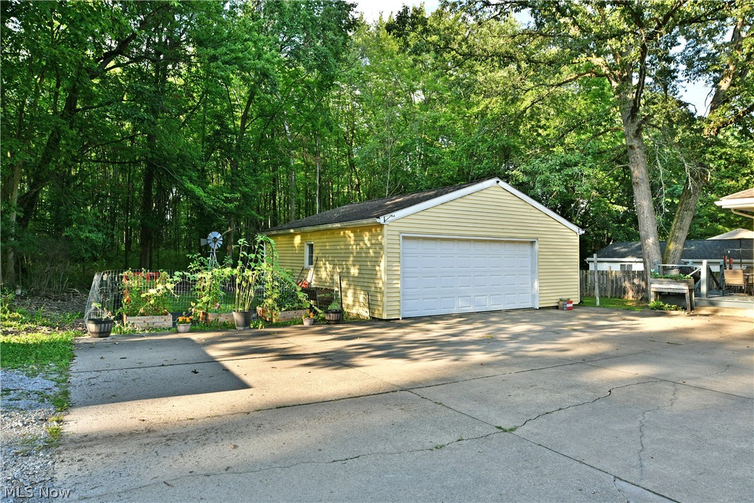 3557 Valacamp Avenue SE Warren OH 44484