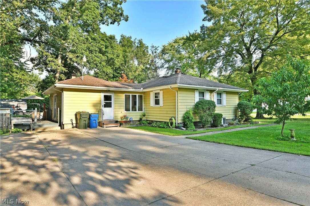 3557 Valacamp Avenue SE Warren OH 44484