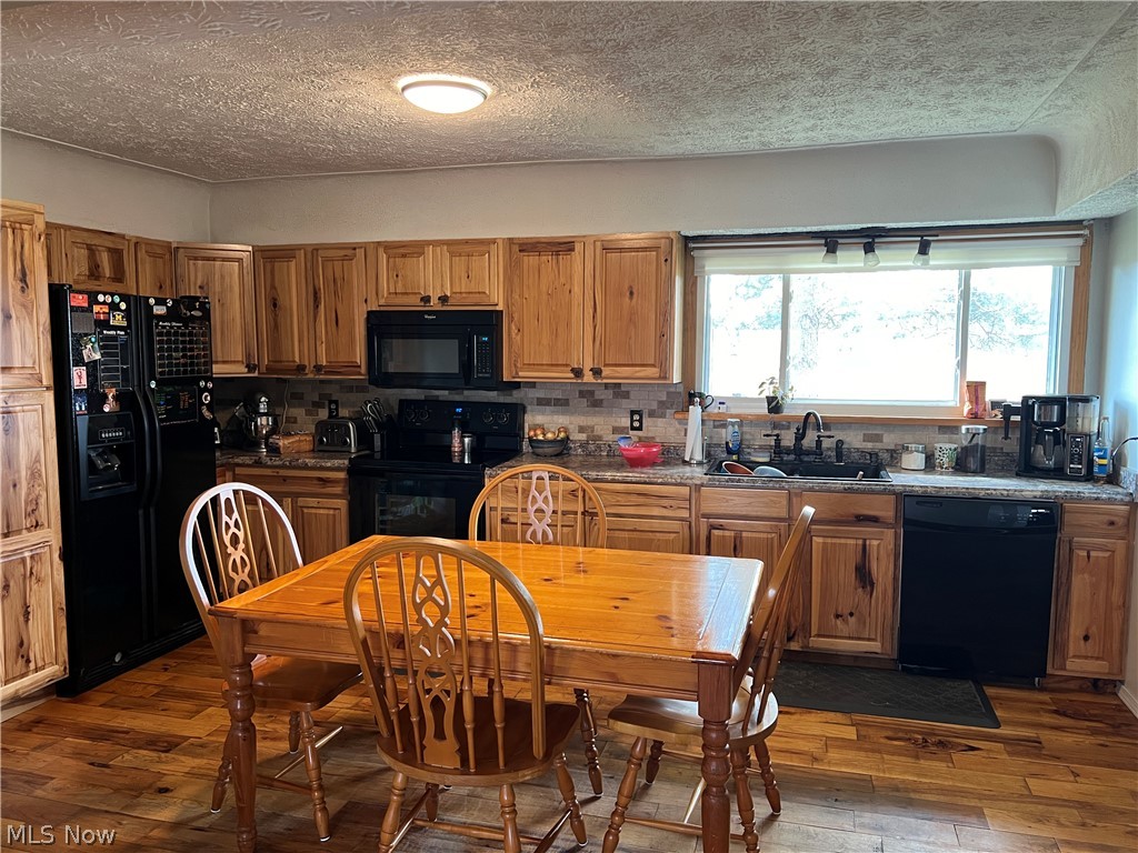 2441 Us Highway 250 S New London OH 44851