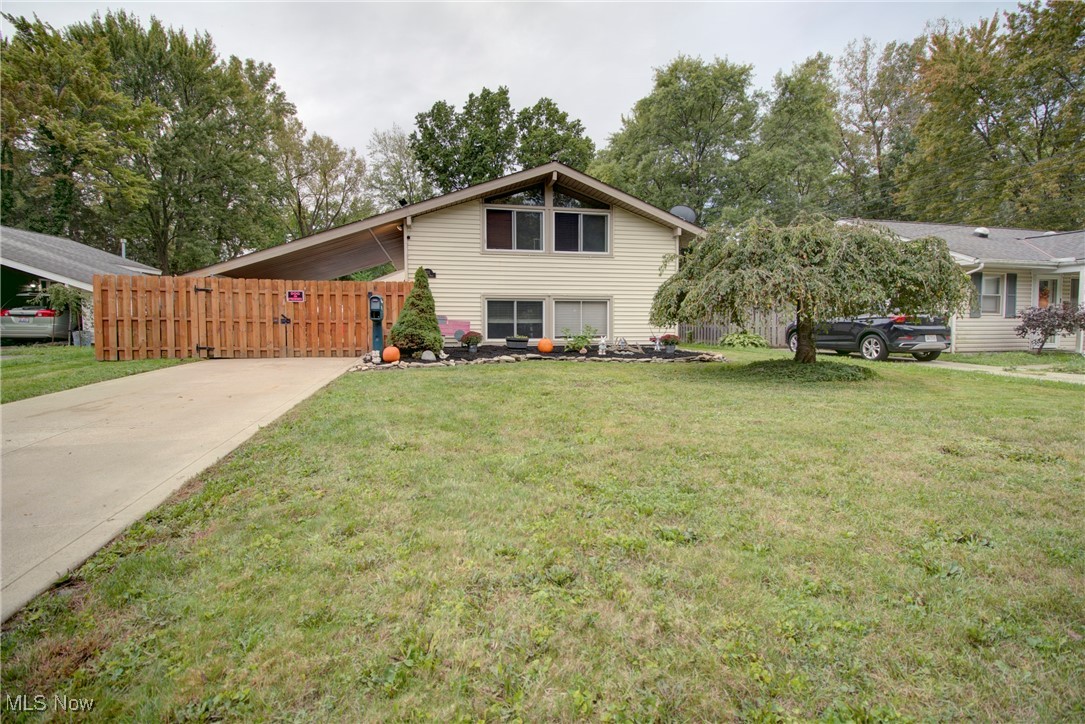 233 Kempton Drive Berea OH 44017