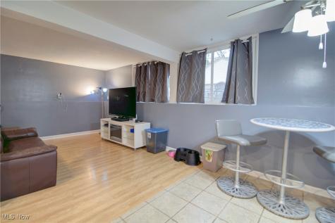 233 Kempton Drive Berea OH 44017