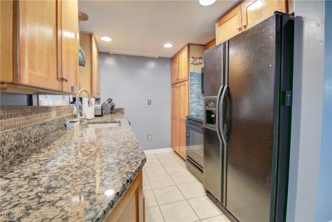 233 Kempton Drive Berea OH 44017