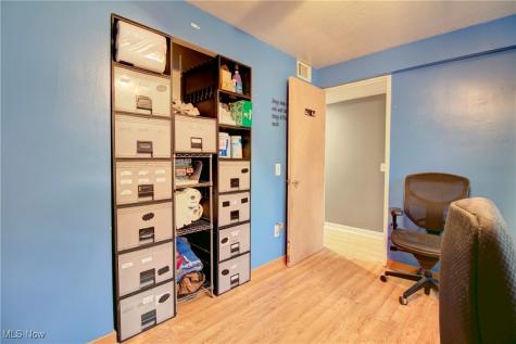 233 Kempton Drive Berea OH 44017