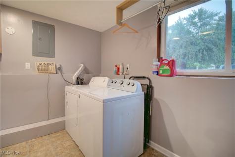 233 Kempton Drive Berea OH 44017