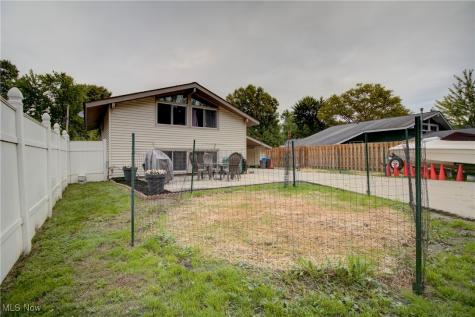 233 Kempton Drive Berea OH 44017